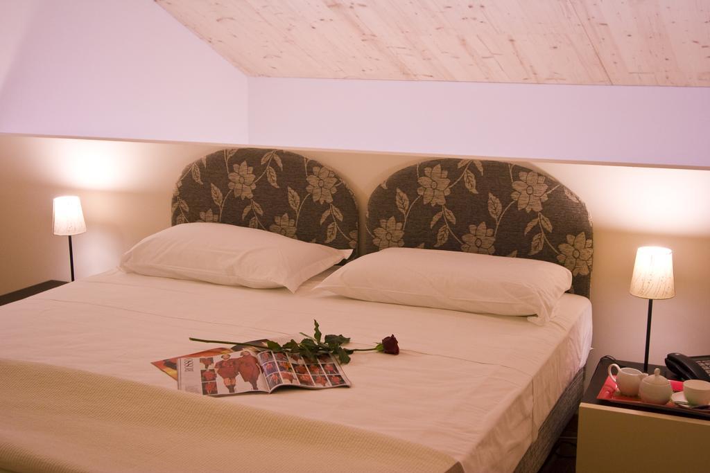 Marco Polo Hotell Vittorio Veneto Exteriör bild